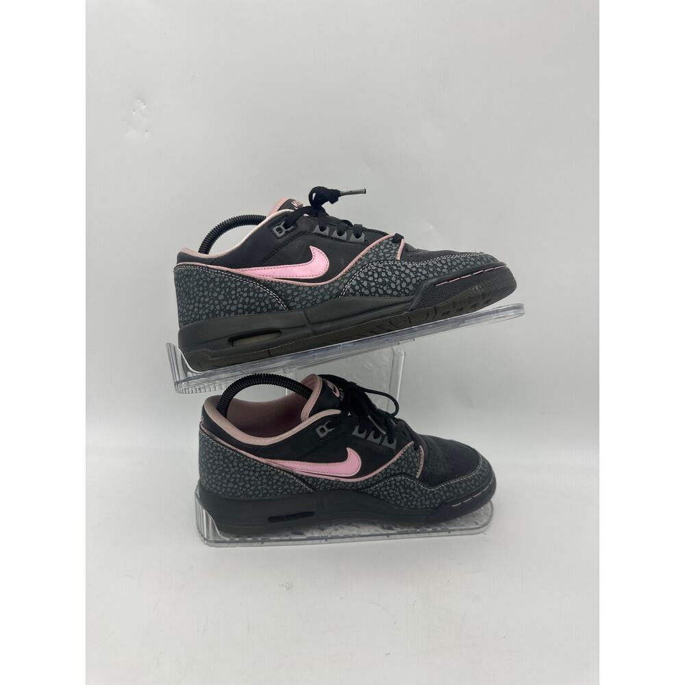 Nike air assault low top, pink and black size 6y 2007